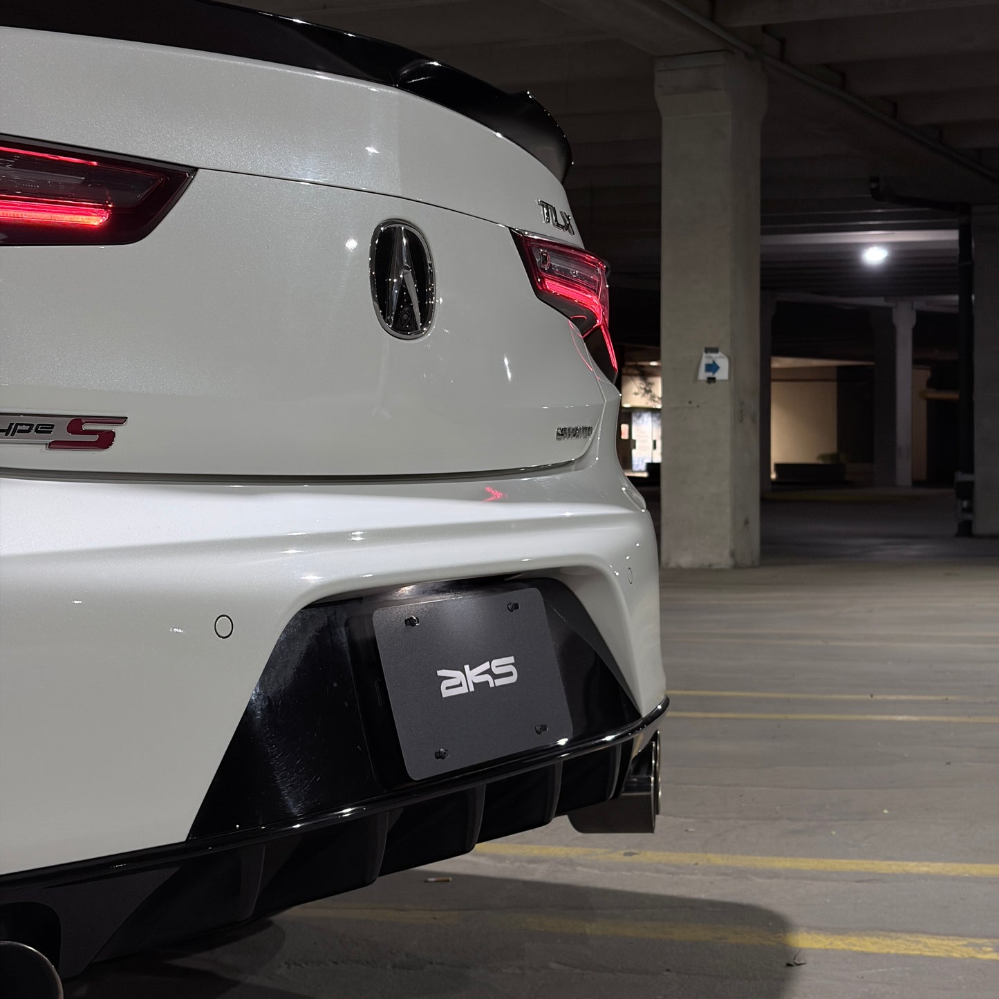 TACHYON - Magnetic License Plate Mount